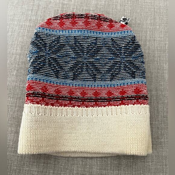 100% Pure New Wool Made in Australia via Vintage Snowflake Beanie - Picture 4 of 9